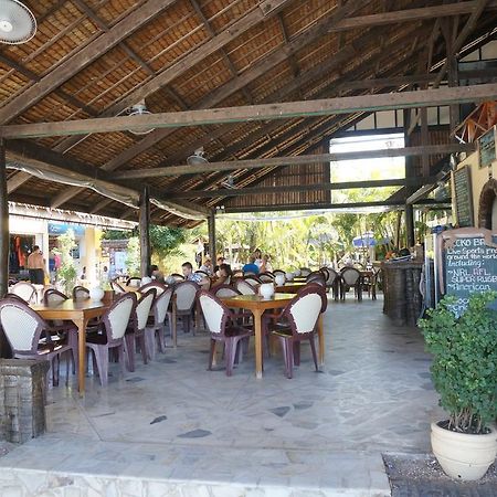 Lalaguna Beach Club And Dive Centre Puerto Galera Bagian luar foto