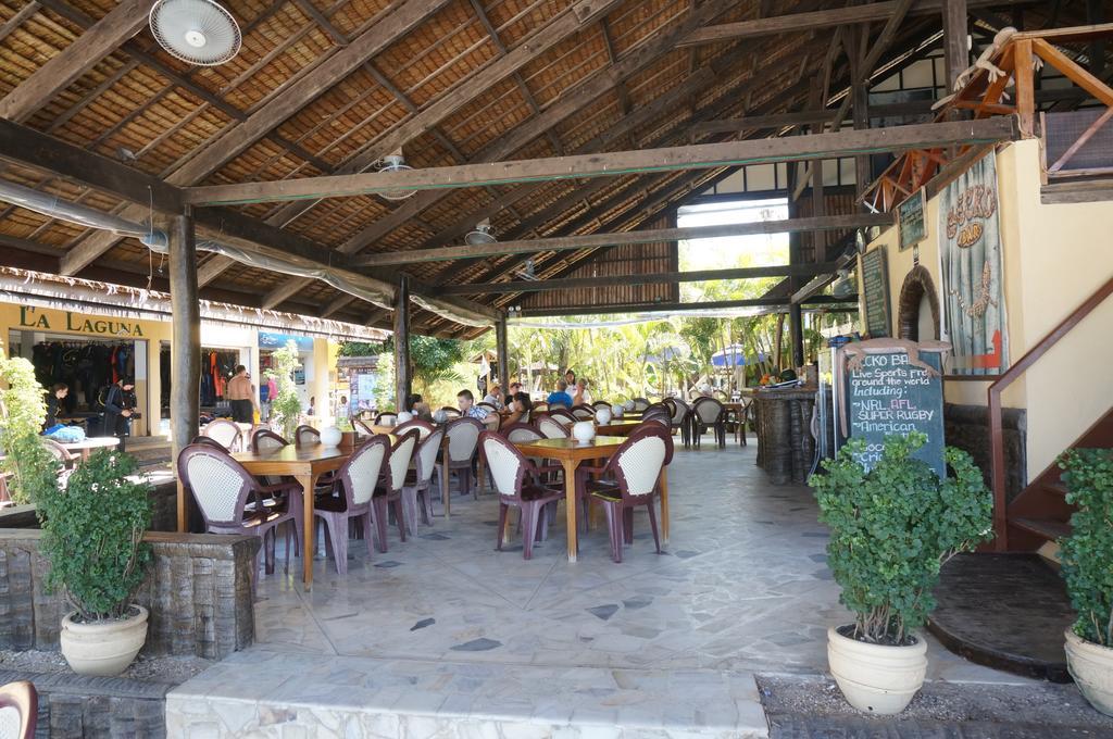 Lalaguna Beach Club And Dive Centre Puerto Galera Bagian luar foto