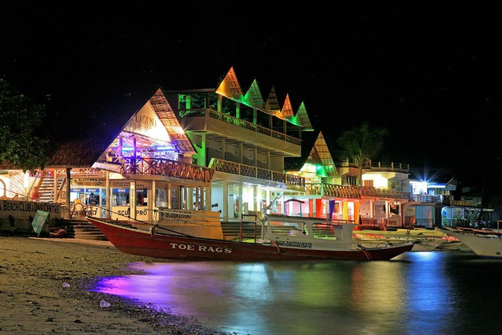 Lalaguna Beach Club And Dive Centre Puerto Galera Bagian luar foto