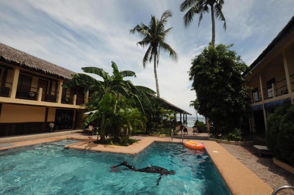 Lalaguna Beach Club And Dive Centre Puerto Galera Bagian luar foto